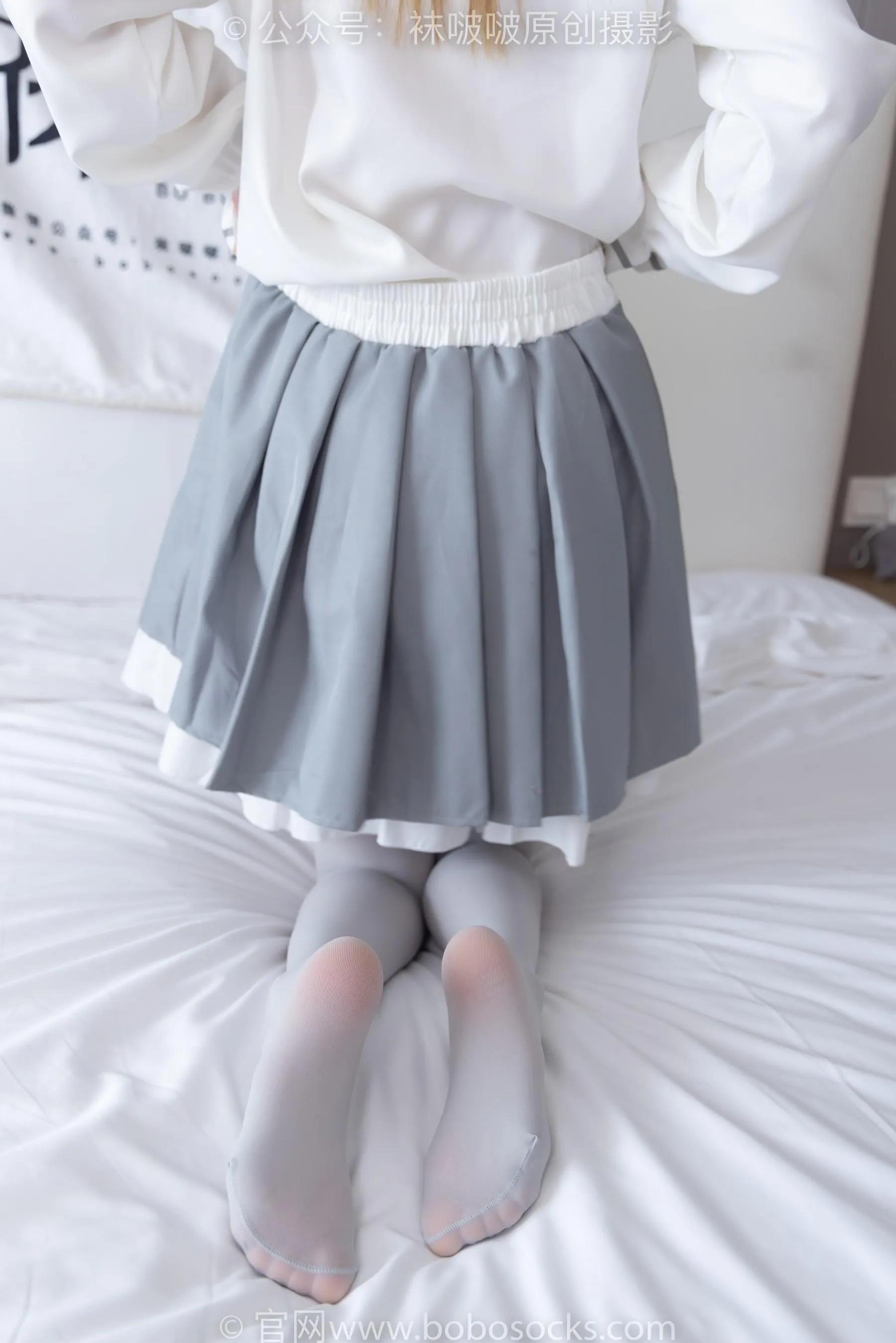 [BoBoSocks袜啵啵]NO.213 稚予-黑皮鞋、厚灰丝 [87P]插图4